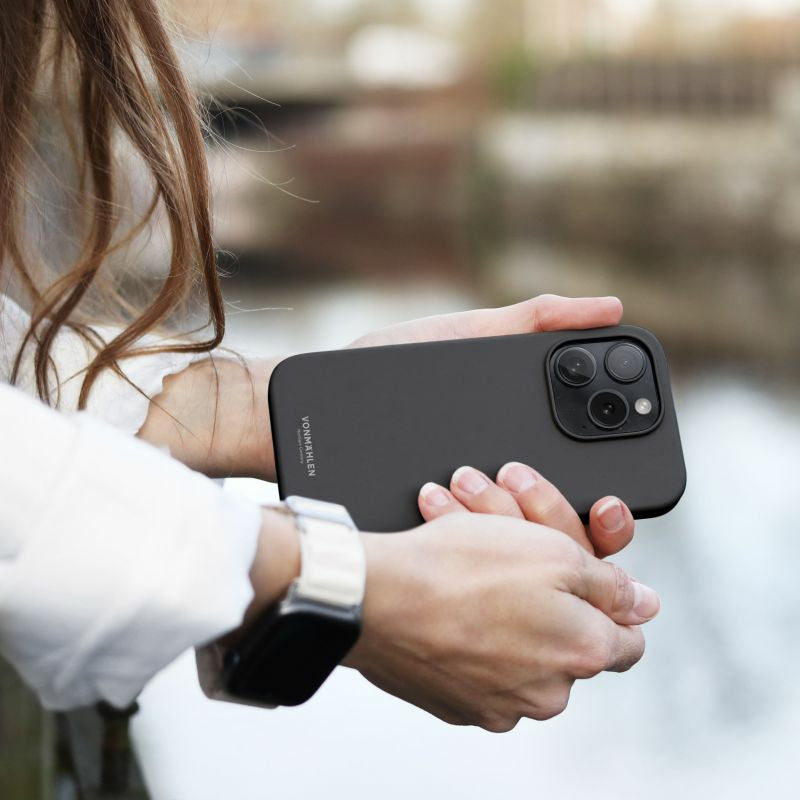 Vonmählen – Backcover – für Apple iPhone 15 Plus – schwarz – Silikon
