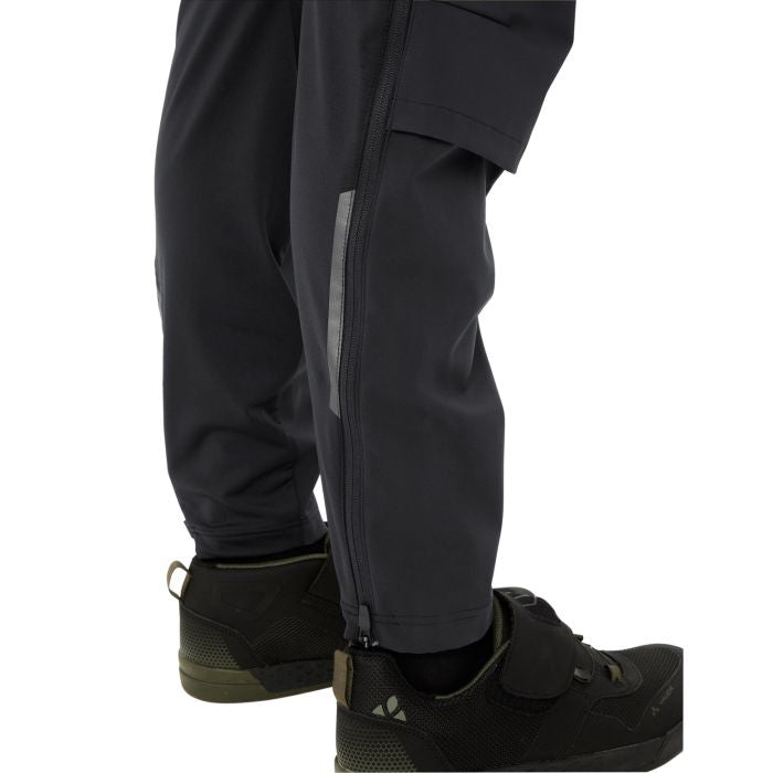 VAUDE Softshellhose Qimsa Pro – M – Schwarz, Softshell (recycelt), winddicht, wasserabweisend, reflektierend