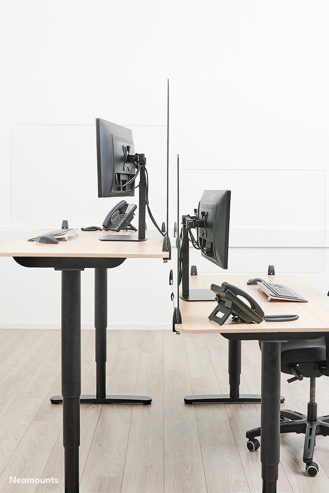 Neomounts Hygieneschutzschild – 1'200 × 650 mm, transparent, mit Montageset, für Tischplatten 0–25 mm