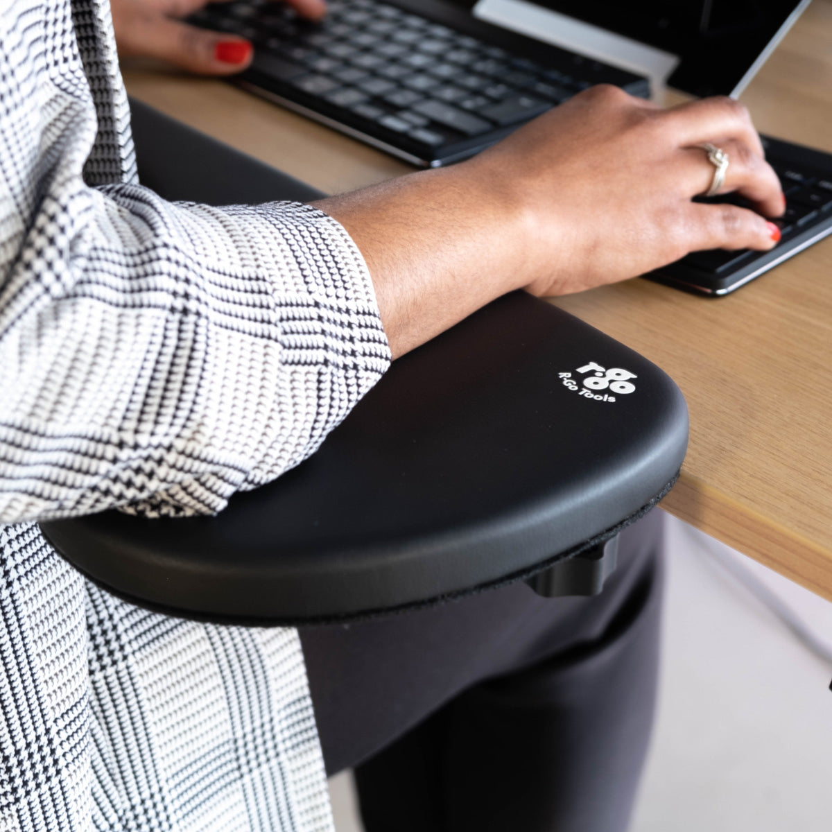 R-Go Tools Tastatur-Handgelenkauflage – Schaumstoff, ergonomisch – schwarz