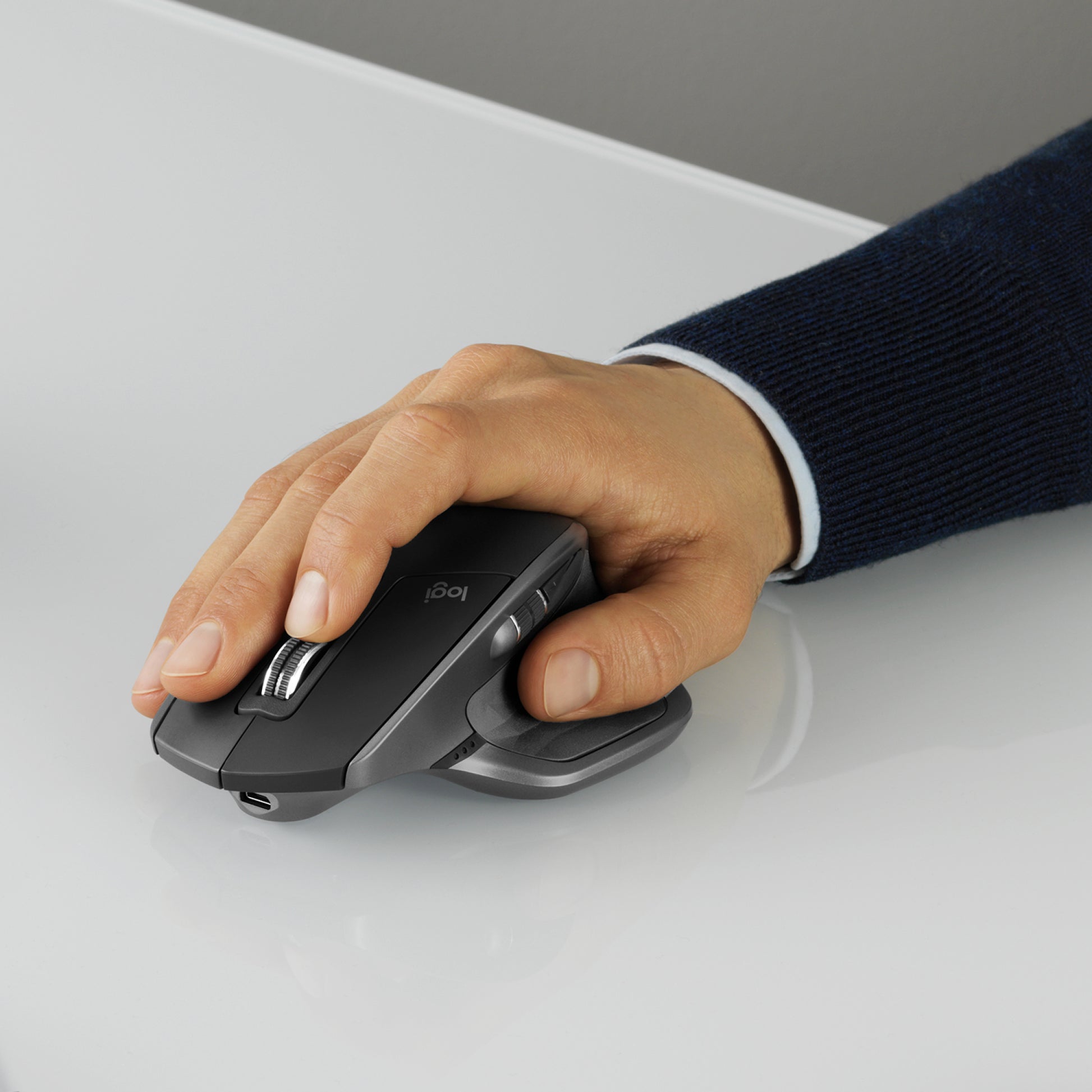 Logitech MX Master 2S Ergonomische Maus – kabellos, 1'000 dpi, 7 Tasten, für Rechtshänder, Graphit