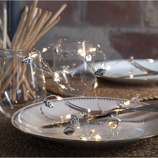 Star Trading Lichterkette Dew Drop 729-04 – 2 m, 0,32 W, Warmweiss, Timer, Batteriebetrieb, Silber