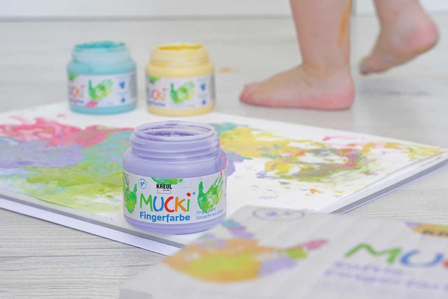 KREUL Softie MUCKI Fingerfarbe – 6 Farben – 6×150 ml (900 ml) – für Papier, Glas, Holz