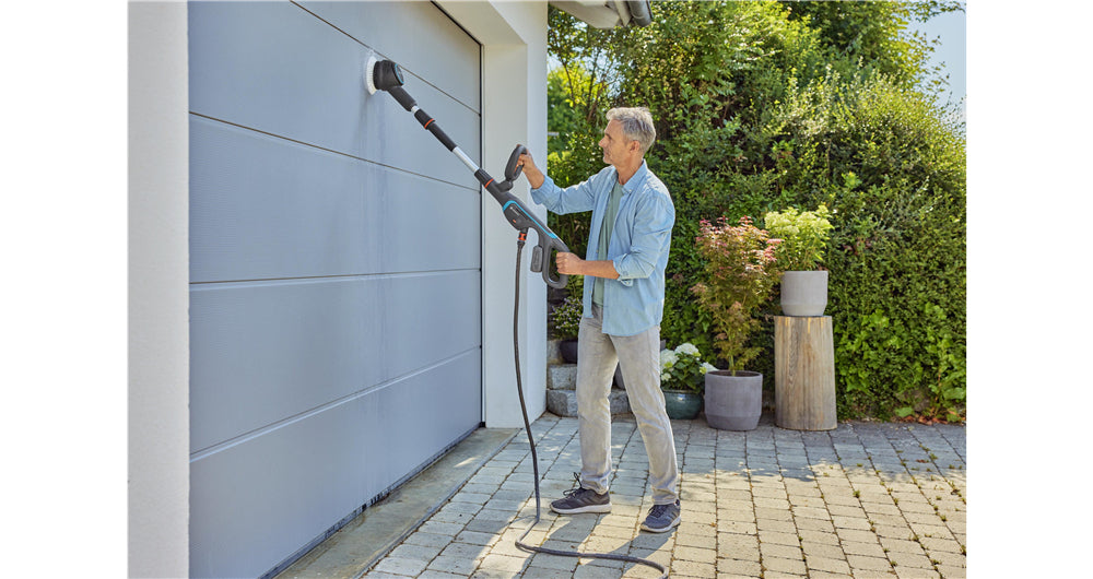 Gardena Reinigungsgerät AquaBrush – 18 V – grün, grau, orange – 16,3 × 136,4 cm