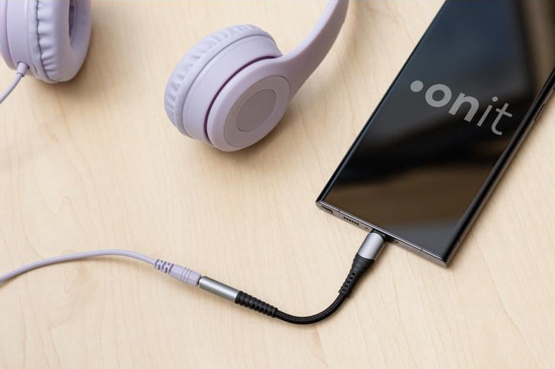 ONIT Adapterkabel – USB-C auf 3,5 mm Klinke 0,13 m – für USB-C Geräte