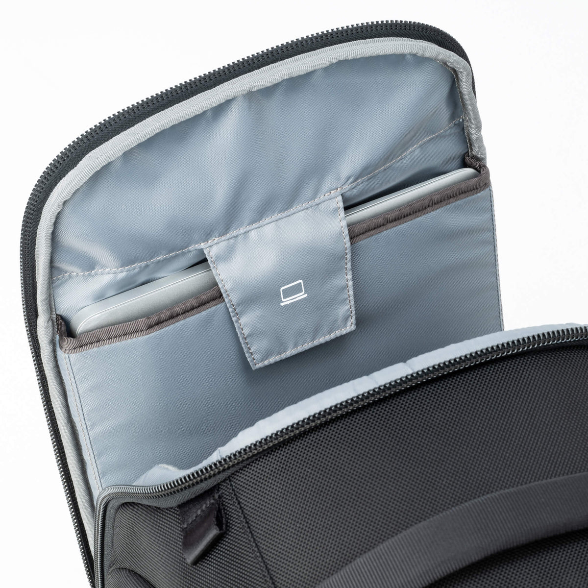 Think Tank Walker Pro Kamerarucksack – 24 L, für 14" Notebook – Spritzwassergeschützt, Neopren/Nylon, Schwarz