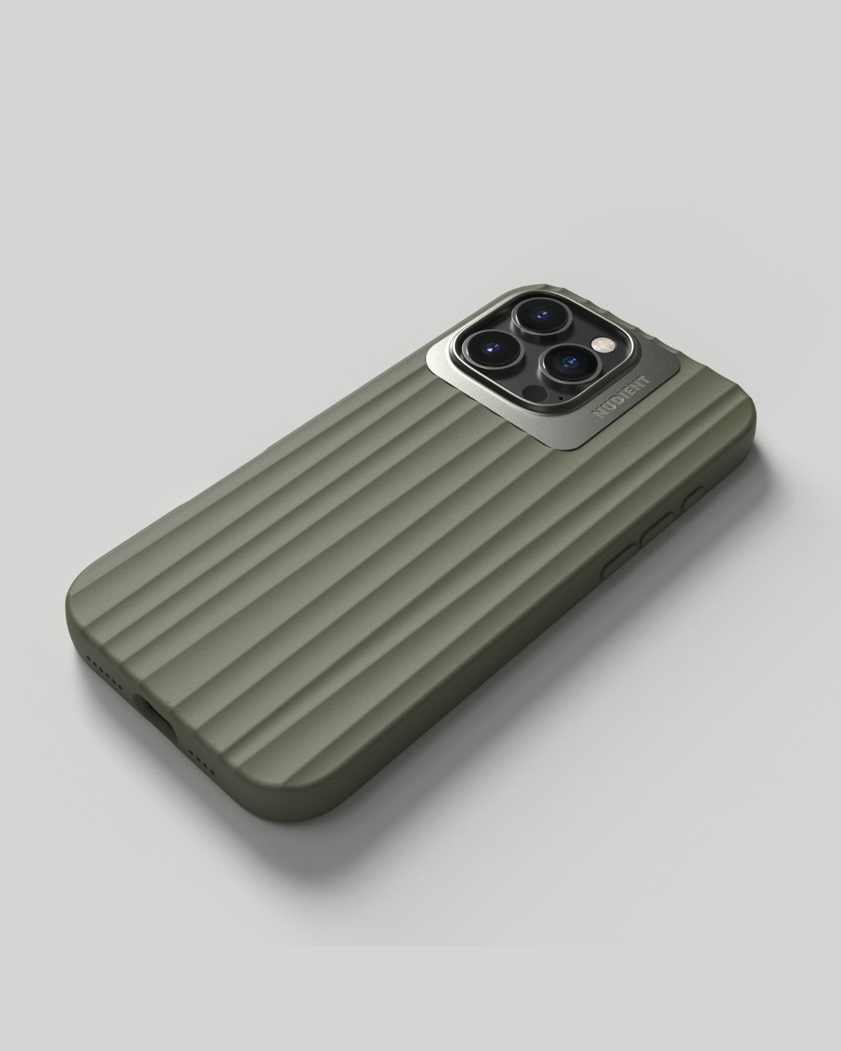 Nudient – Backcover Bold – für Apple iPhone 16 Pro Max – olive – MagSafe-kompatibel