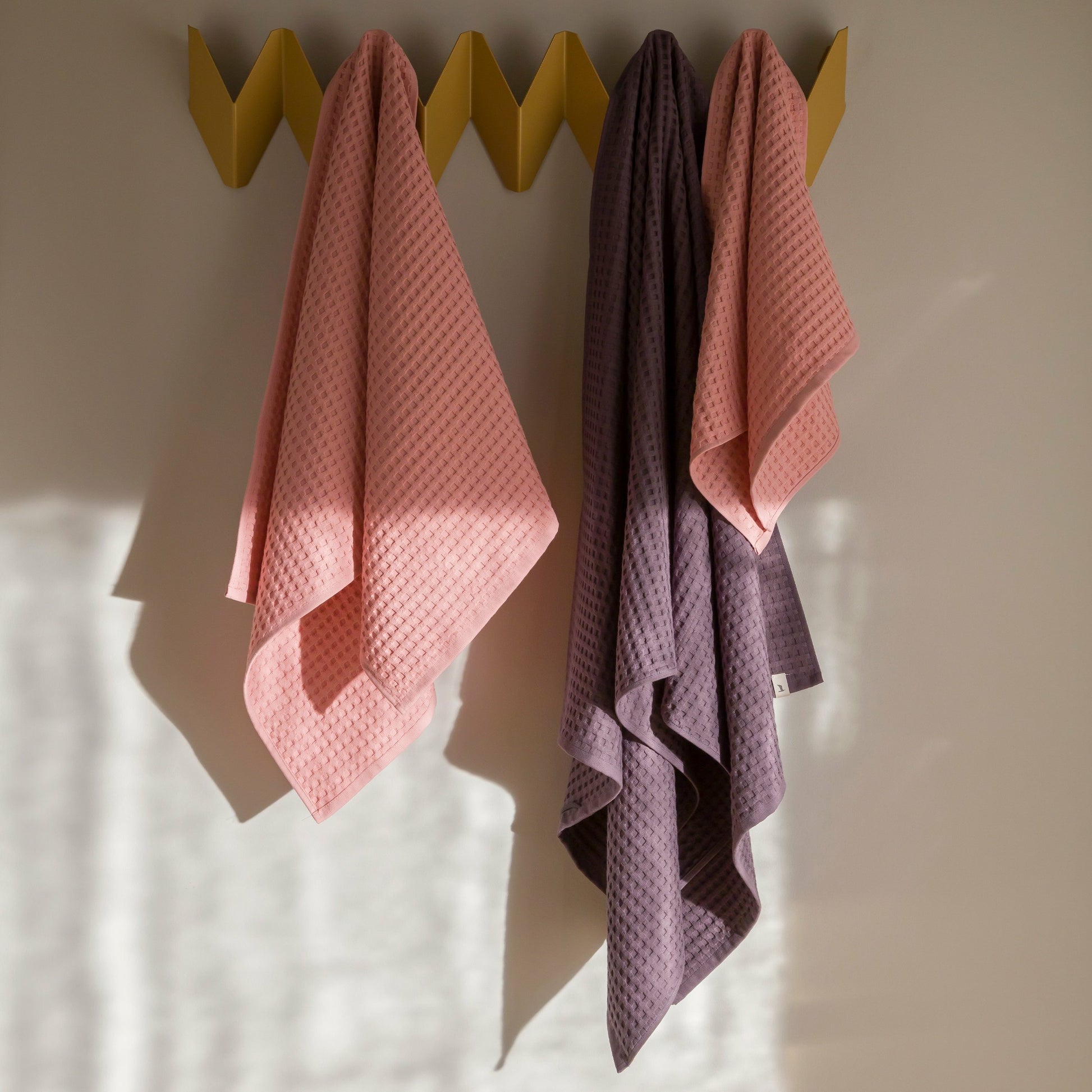 MÖVE Duschtuch Piquée – 70 × 140 cm, Himmelblau, 100% Baumwolle, 350 g/m², STANDARD 100 by OEKO-TEX