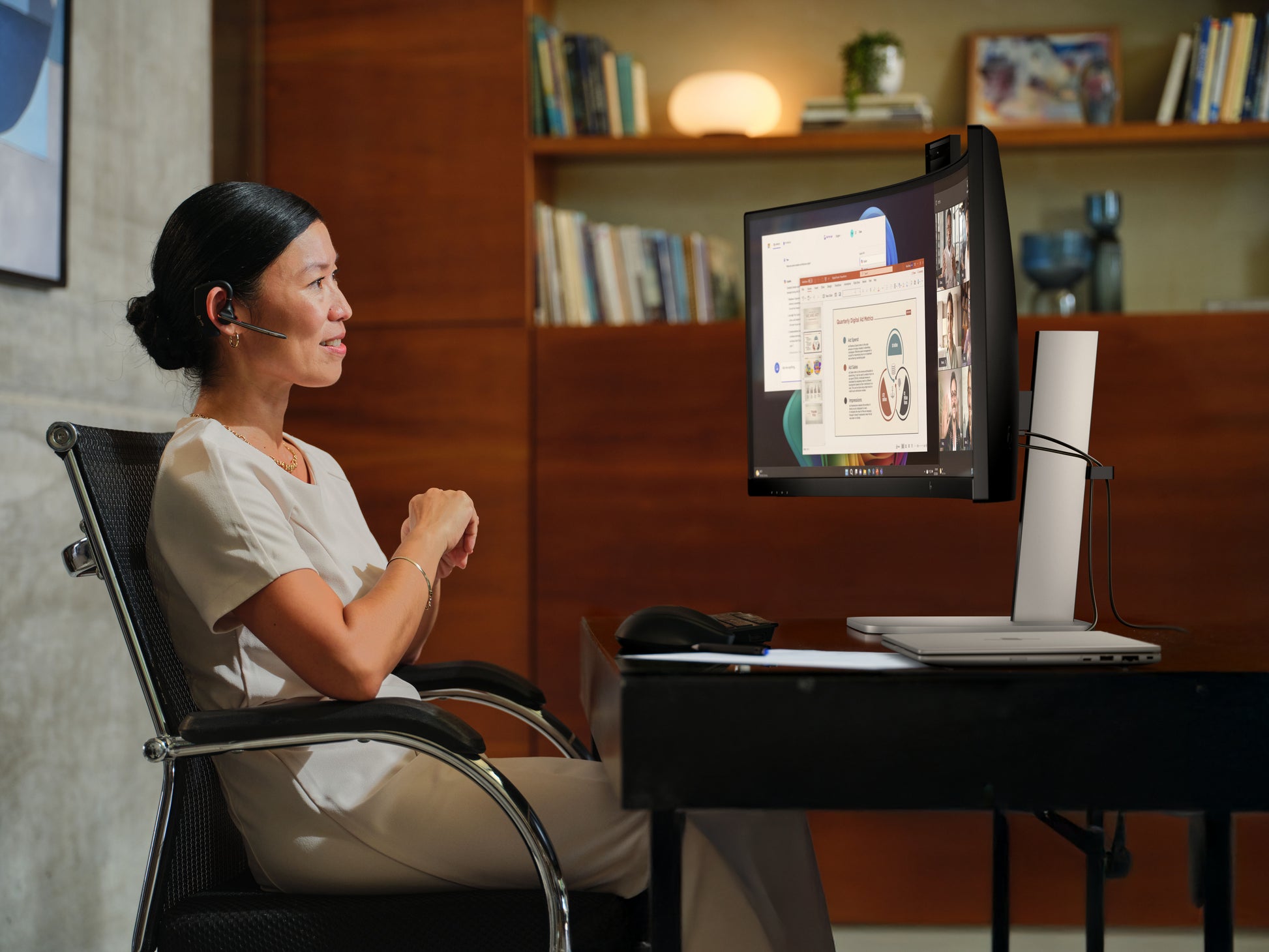 HP 549pm – 49" Curved, 5120 × 1440 (DQHD), VA, 165 Hz, USB-C 140 W, Webcam, LAN