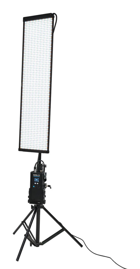 Nanlite PavoSlim 240CL Streaming-Licht – 260 W, RGBWW, 2700–7500 K – CRI 96/TLCI 97 – Schwarz