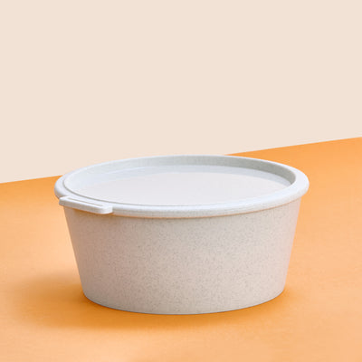 Koziol Salatschüssel – 2,2 l, Kunststoff (biozirkulär), Beige, mit Deckel, spülmaschinenfest