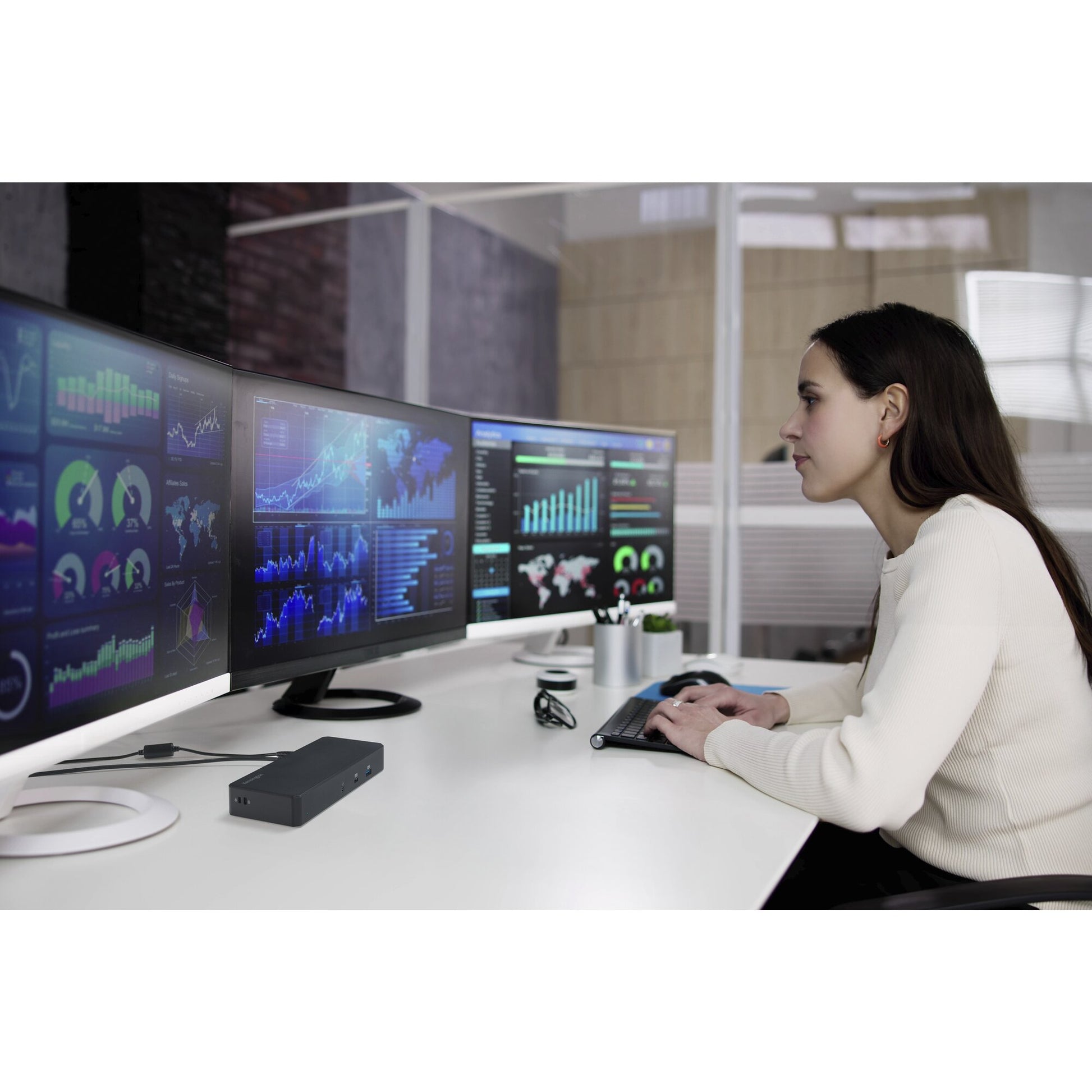 Kensington SD4843P EQ Dockingstation – USB4, 2× DP, 1× HDMI, 4× USB-A, 3× USB-C, 100 W PD, GbE, 3,5 mm Audio