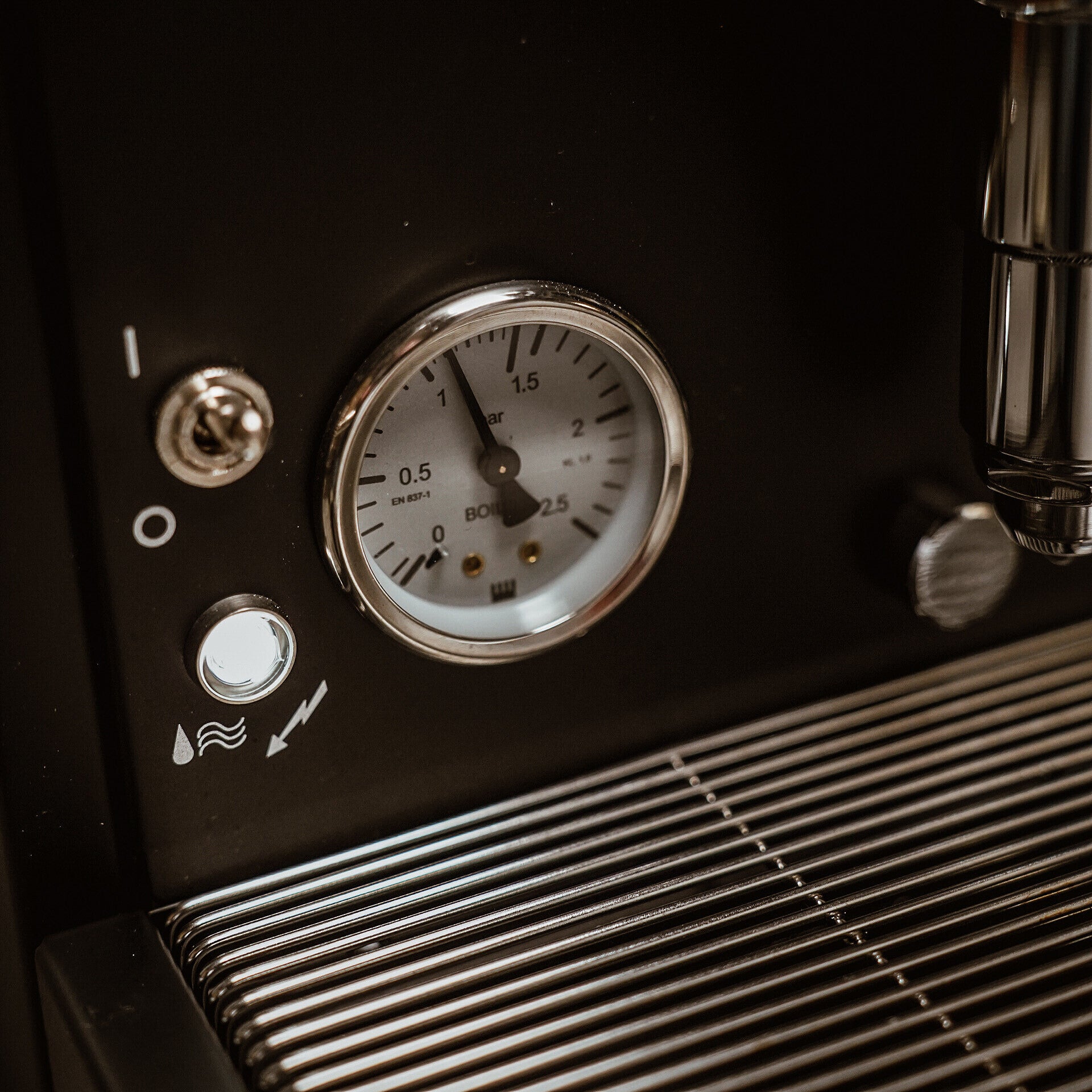 La Pavoni LPSCCB01EU Espressomaschine (Siebträger) – 15 bar, 2,9 l, Milchaufschäumer, 29,5 × 37 × 43 cm