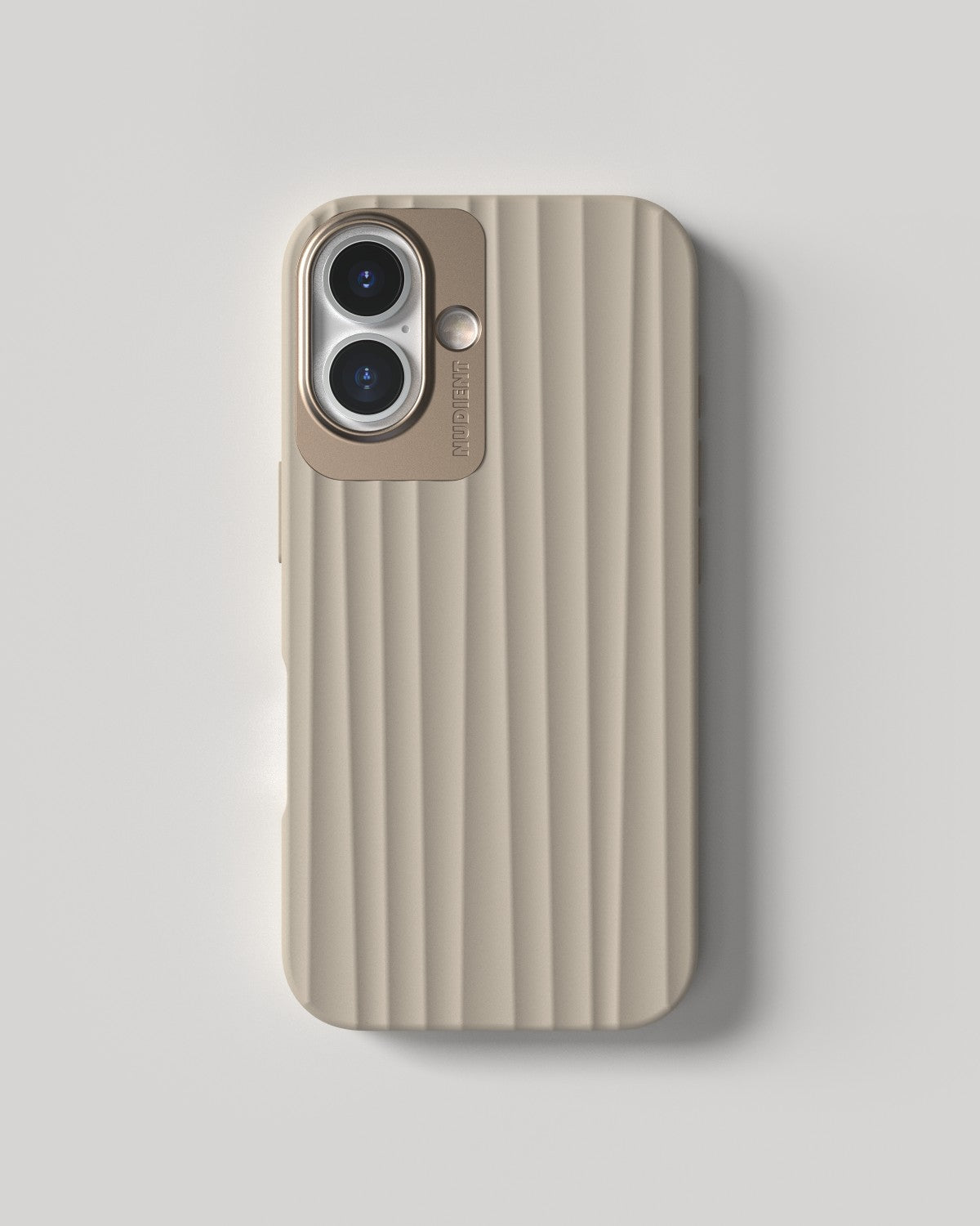 Nudient – Backcover – für Apple iPhone 16 – beige – MagSafe-kompatibel