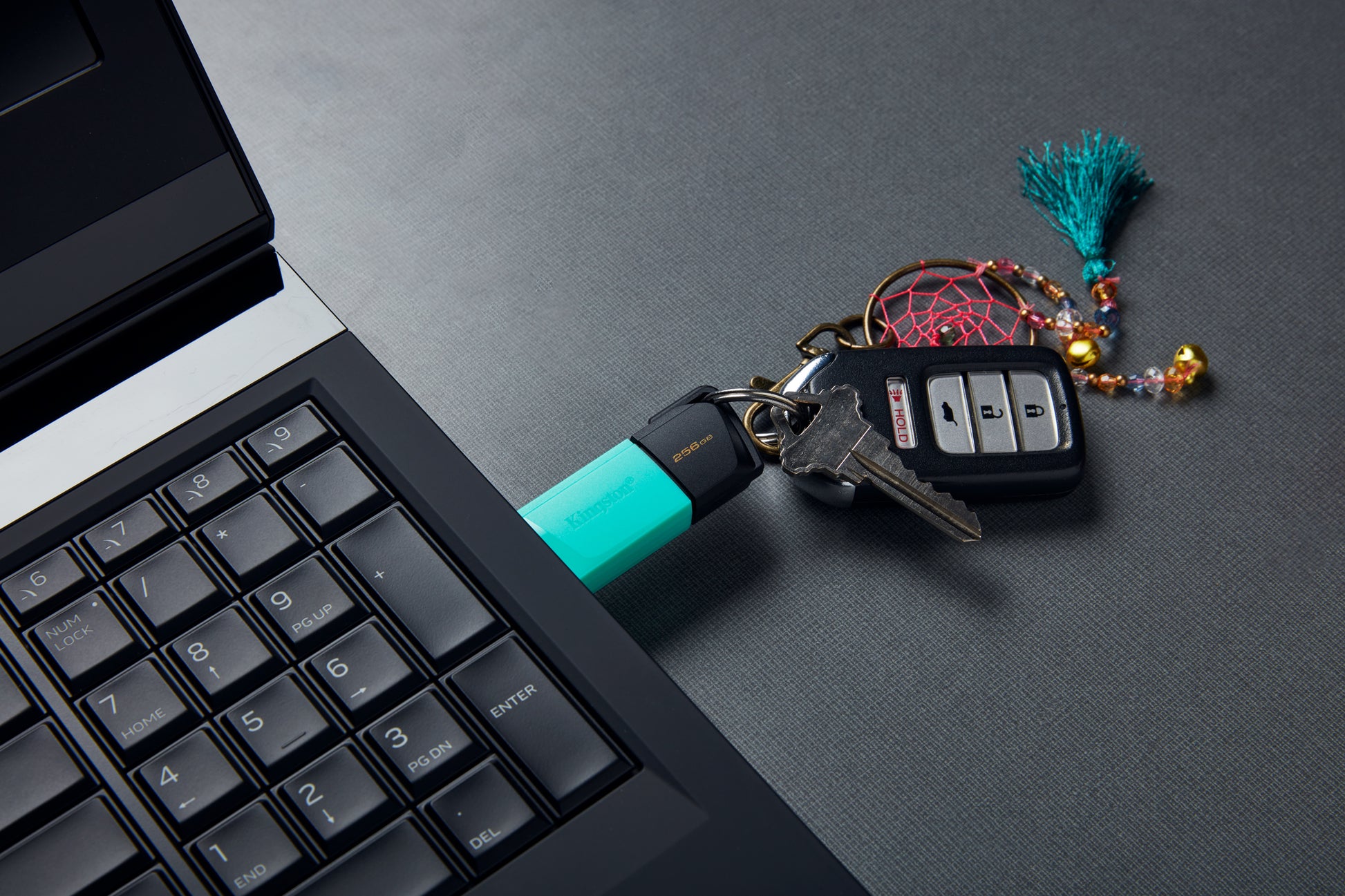 Kingston Technology Kingston DT Exodia M USB-Stick – 256 GB, USB 3.2 Gen 1, Schwarz + Türkis