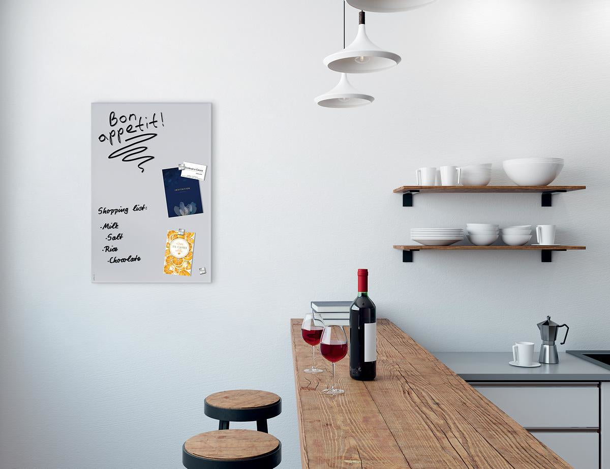 Sigel Whiteboard – 60 × 40 cm, Glas, magnetisch, Wandmontage, inkl. SuperDym-Magnetwürfel, Montagesatz
