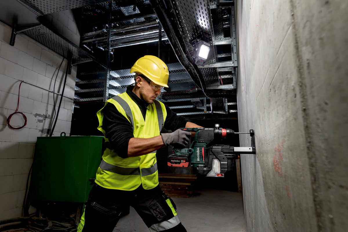 Metabo Bohrhammer KH 18 LTX BL 24 Q – 18 V (CAS) – SDS-plus – Beton Ø 24 mm – 2×5,5 Ah & Ladegerät