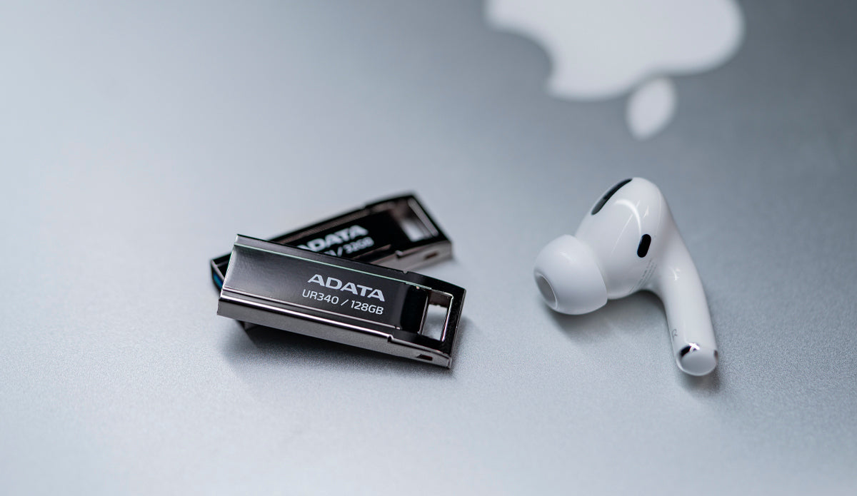 ADATA UR340 USB-Stick 64 GB – USB-A 3.2 Gen 2, 100 MB/s Lesen, mit Kappe, Metallgehäuse, Schwarz