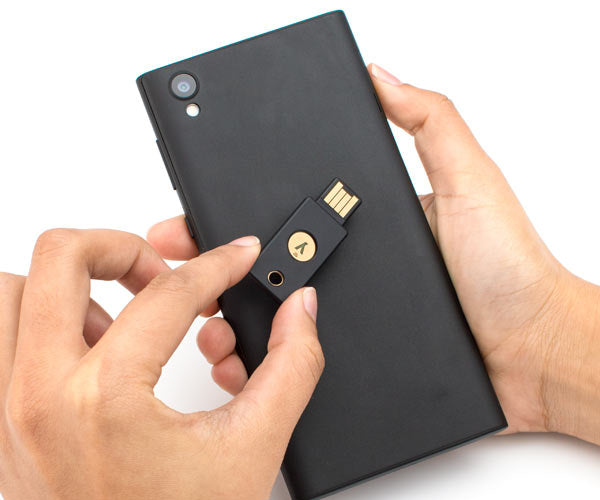 Yubico YubiKey 5 NFC FIPS USB-Sicherheitsschlüssel – USB-A – NFC – Schwarz – für Windows, macOS und mehr