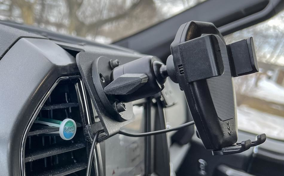 Gamber-Johnson 7170-0955 Kfz-Ladehalterung – Schraubbefestigung – USB – für Smartphones – Schwarz