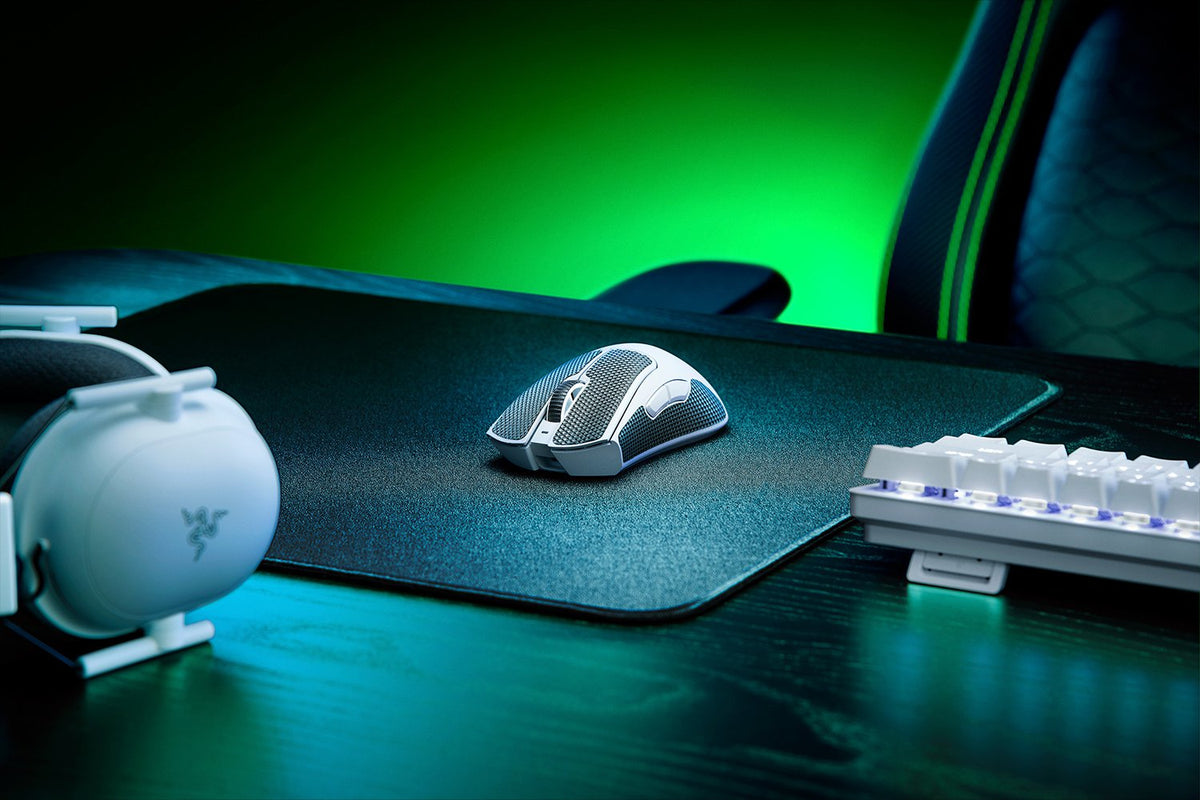 Razer DeathAdder V3 Pro – Gaming-Maus – Kabellos (2,4 GHz), 30000 DPI, Rechts, Weiss