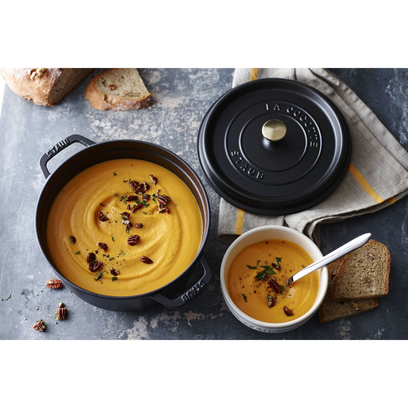 ZWILLING Kochtopf La Cocotte – 3,8 l, Ø 24 cm, Gusseisen, für Induktion, Gas, Glaskeramik u. a., 4 Pers.