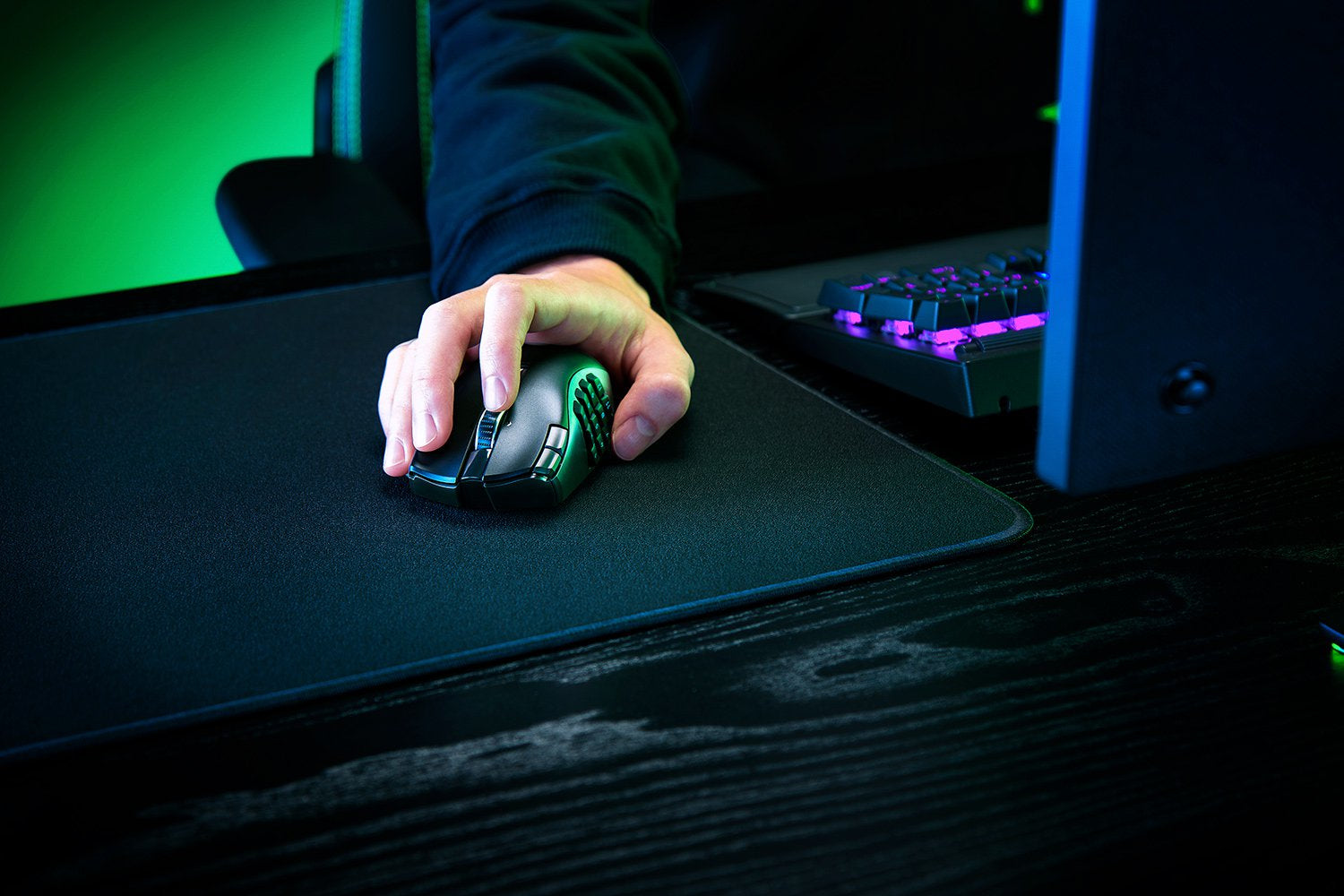 Razer Naga V2 HyperSpeed – Gaming-Maus – Kabellos (Bluetooth/2,4 GHz), 30000 DPI, Rechts, Schwarz