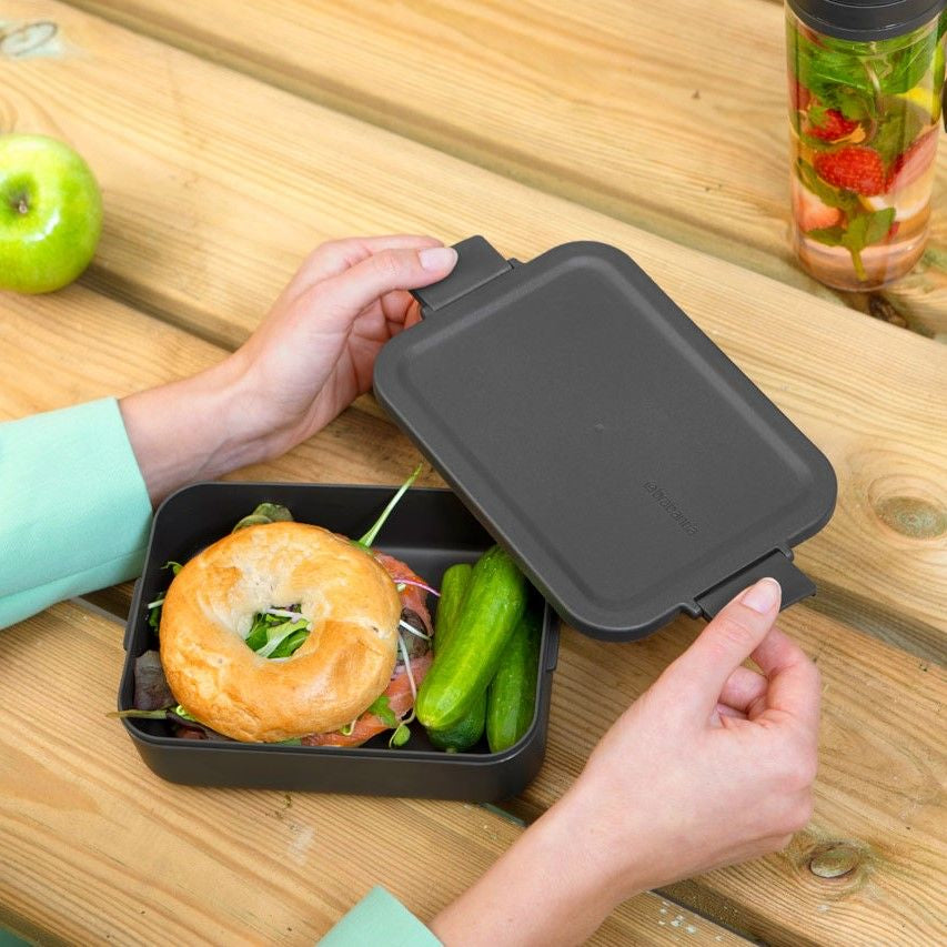 Brabantia Make & Take – Lunchbox 2 l, 25,5 × 16,7 × 6 cm, Kunststoff, Dunkelgrau