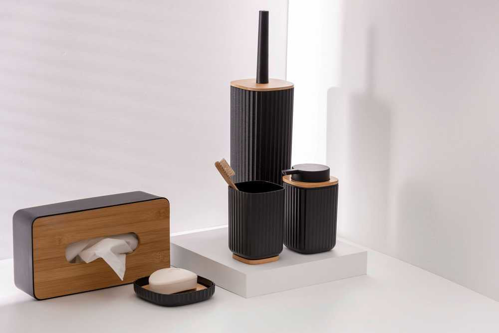 WENKO Kosmetiktuchbox Rotello – 24×7,5 cm, Bambus/Kunststoff, Schwarz