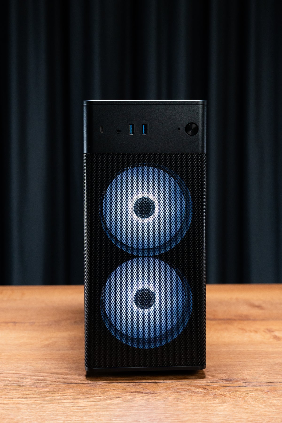 Erazer Recon P40 Tower – Intel Core Ultra 5 225, 16 GB RAM, 1 TB SSD, Windows 11 Home