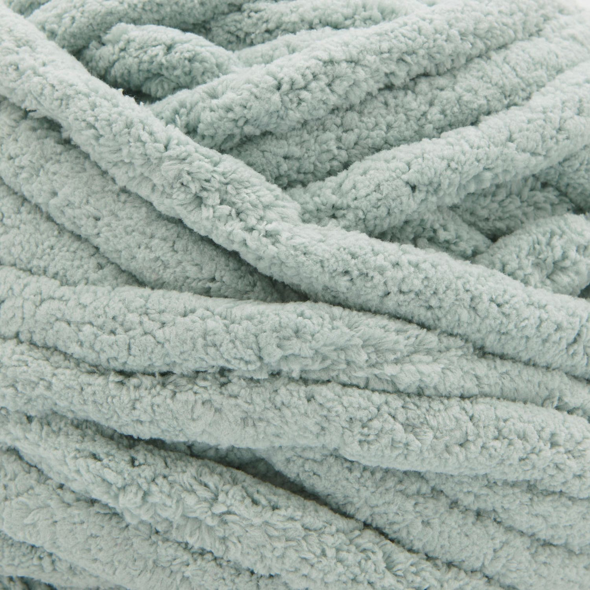 Rico Design Chenillove Super Big Garn Extra dick Salbeigrün – 300 g, 36 m, Nadel 25 mm, 100% Polyester