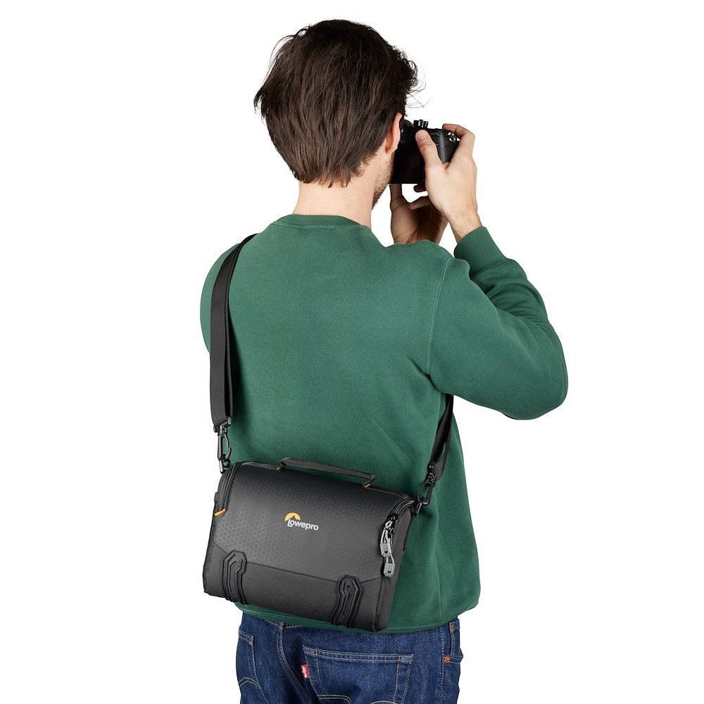 Lowepro Adventura SH 140 III Green Line Kameratasche – Polyester – Schwarz