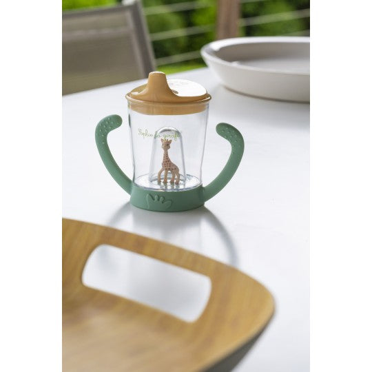 Sophie la girafe Trinklernbecher – 180 ml, 14,5 × 7,0 × 12,0 cm, Hellgrün/Hellorange, auslaufsicher, BPA-frei