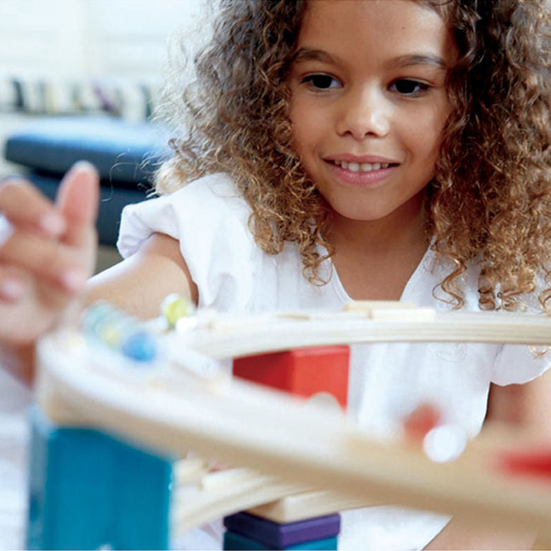 Hape Quadrilla The Cyclone Kugelbahn – 198-teilig – ab 4 Jahren – Holz – Mehrfarbig