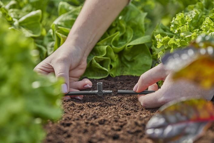 Gardena T-Stück Micro-Drip-System – Länge 3,6 cm, für 4,6 mm Schläuche, Kunststoff, Grau, 1 Stück
