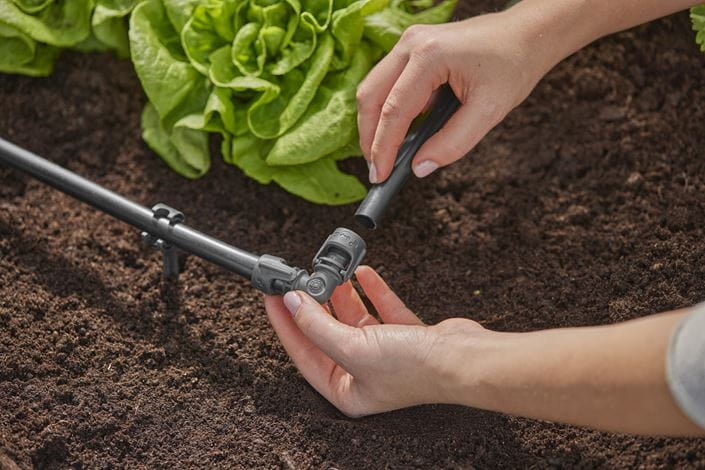 Gardena Rohrverbindung Micro-Drip-System – L-Stück, für 13 mm Schläuche, 5,8 cm, Kunststoff, schwarz