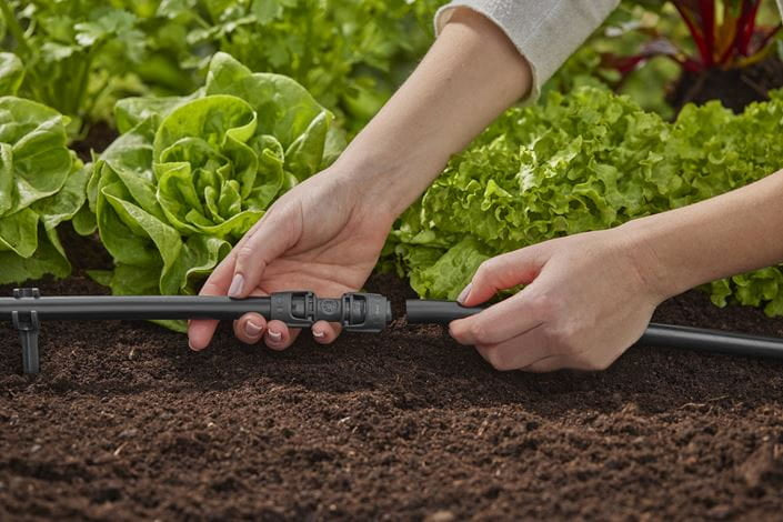 Gardena Rohrverbindung – Ø 13 × 80 mm, Kunststoff, Schwarz, für Micro-Drip-System
