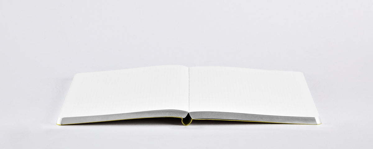 nuuna Notizbuch – A5 – punktiert – 176 Seiten – 120 g/m² – Softcover, Gummiband – gelb