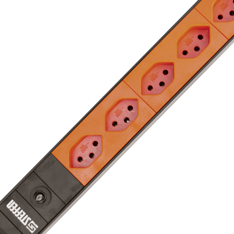 Steffen ALU Modular – Steckdosenleiste, 8× T13, ohne Schalter, 3 m, Stecker T12, IP20