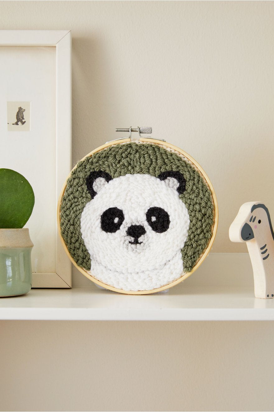 DMC Gift of Stitch – Nähset (Sticknadel-Set) Panda Patrick – Ø 15,7 cm – 11-teilig