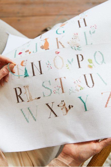 DMC Kreuzstich-Bastelset – Tieralphabet – 25,7 × 35,5 cm