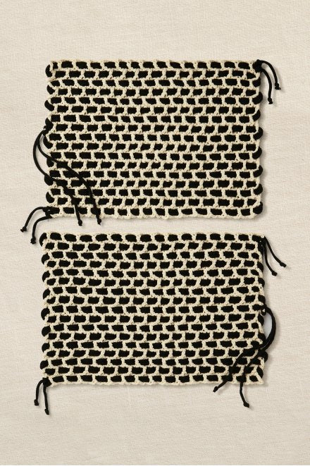 DMC Gift of Stich Häkelset 8 Stk. – 45 cm×30 cm, Dunkelbraun