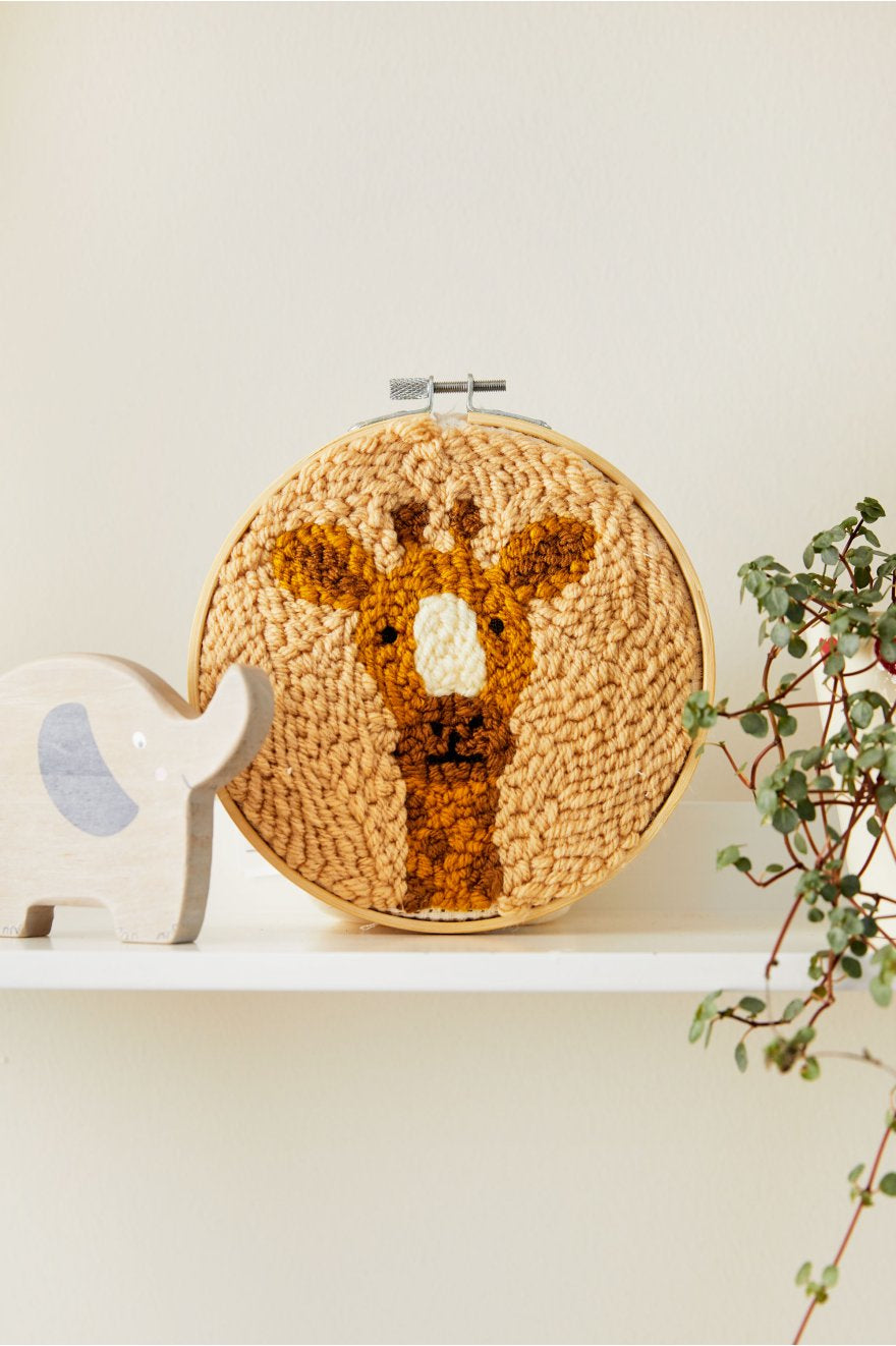 DMC Bastelset (Stick-/Punch-Nadel) – Giraffe Georg – Ø 15,7 cm – 10-teilig
