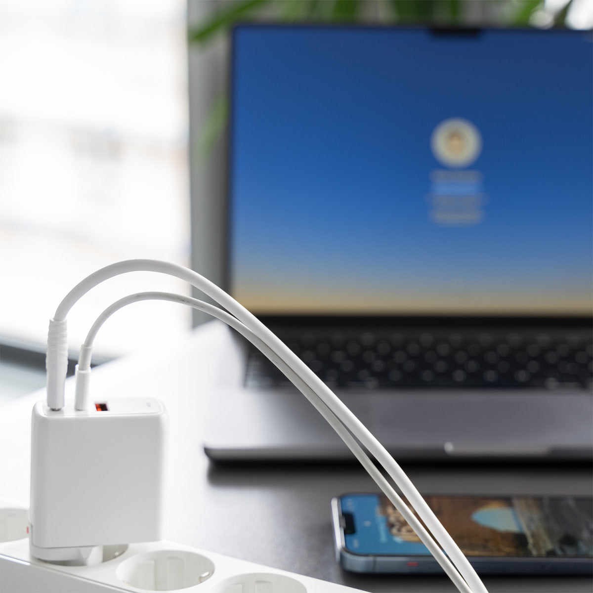 4smarts Flex USB-Ladegerät 65 W – PD, GaN – USB-C×2, USB-A×1 – für Smartphones und Ähnliche – weiss