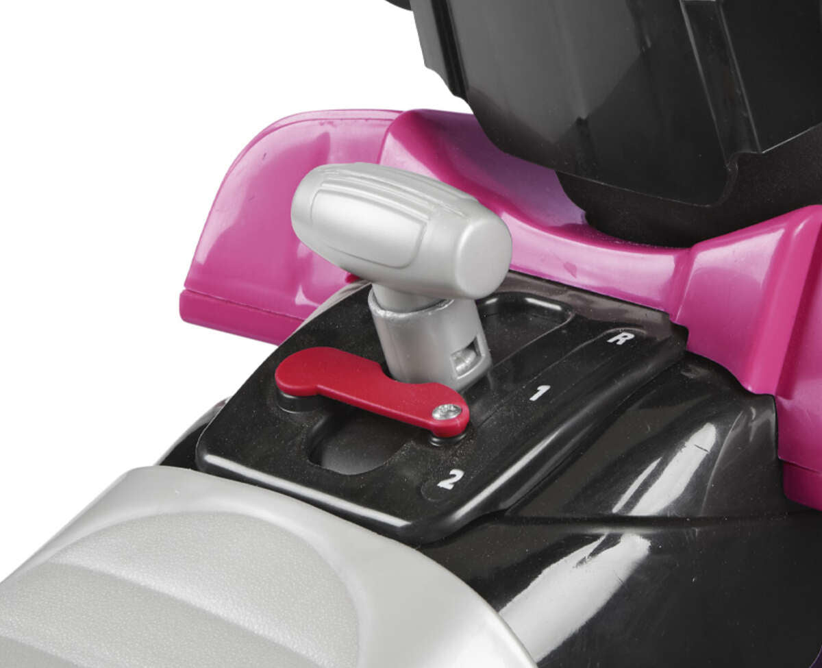 Peg Perego Aufsitz-Quad – 12 V, 6,7 km/h, 40 kg – 64,5 × 99,5 × 65,5 cm – ab 3 Jahren – schwarz/pink