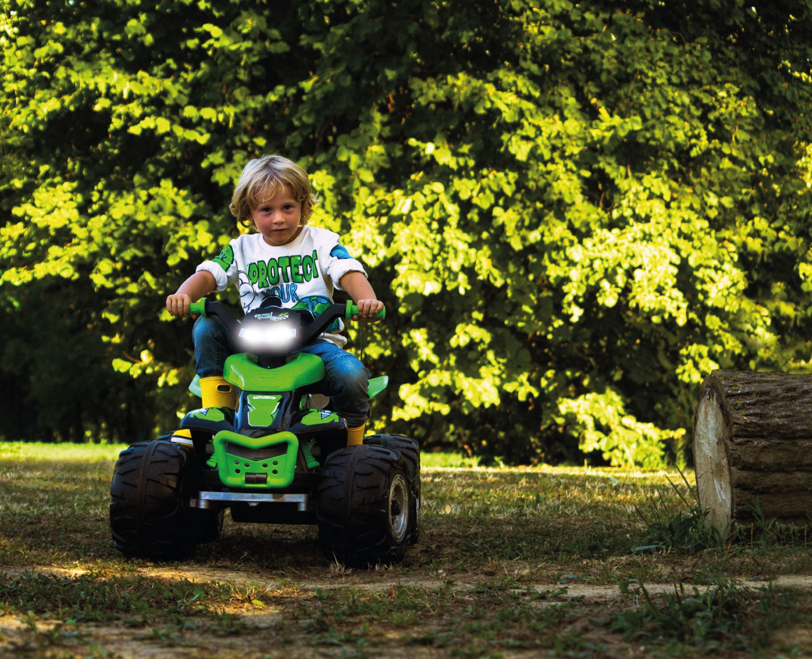 Peg Perego Corral T-Rex 330W 12V – Aufsitz-Quad – 64,5×99,5×65,5 cm – 6,7 km/h, 40 kg – ab 3 Jahren – grün/schwarz