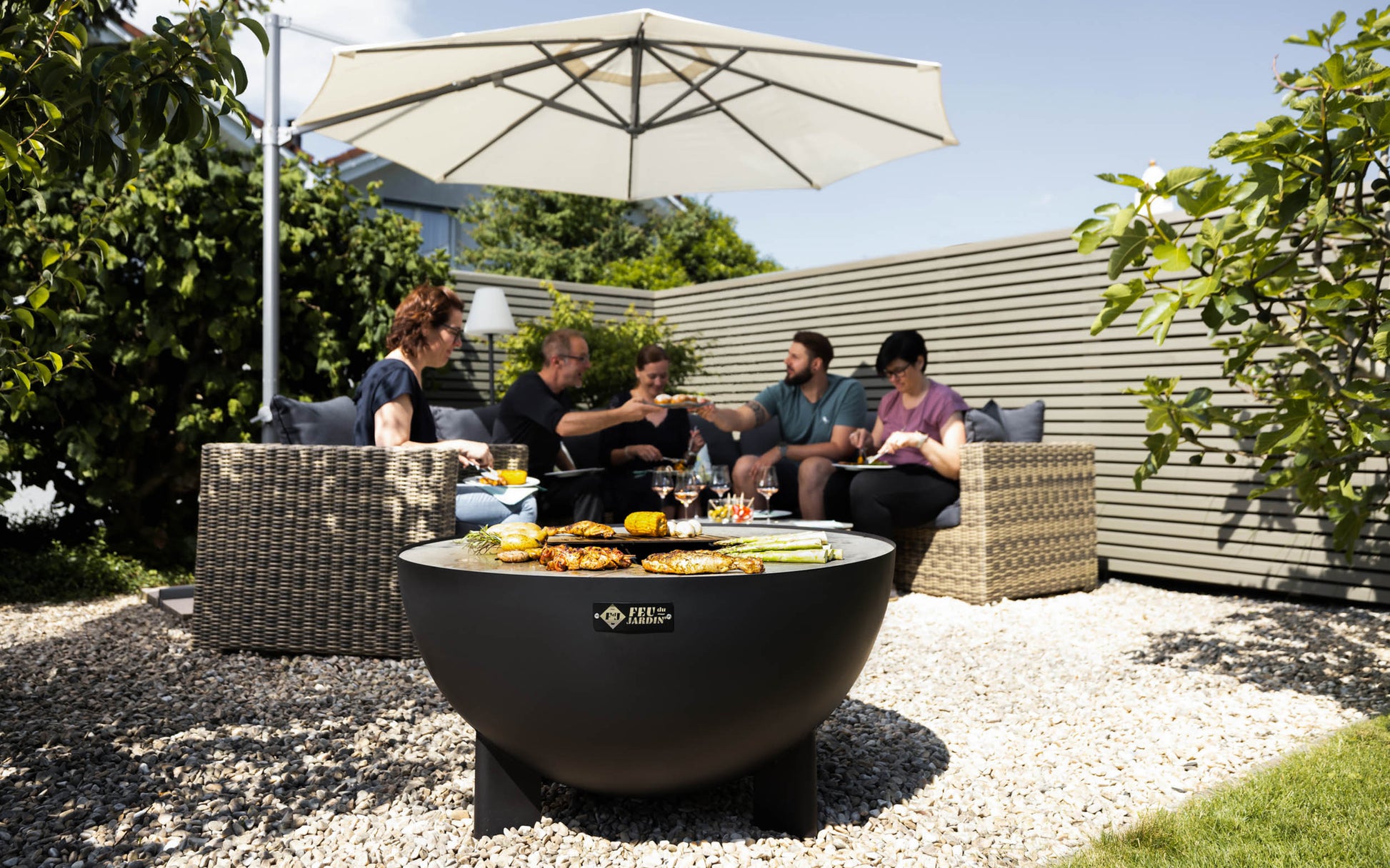 Feu Du Jardin Feuerschale – Ø 98 × 53 cm – Edelstahl, Schwarz, Abnehmbare Platte