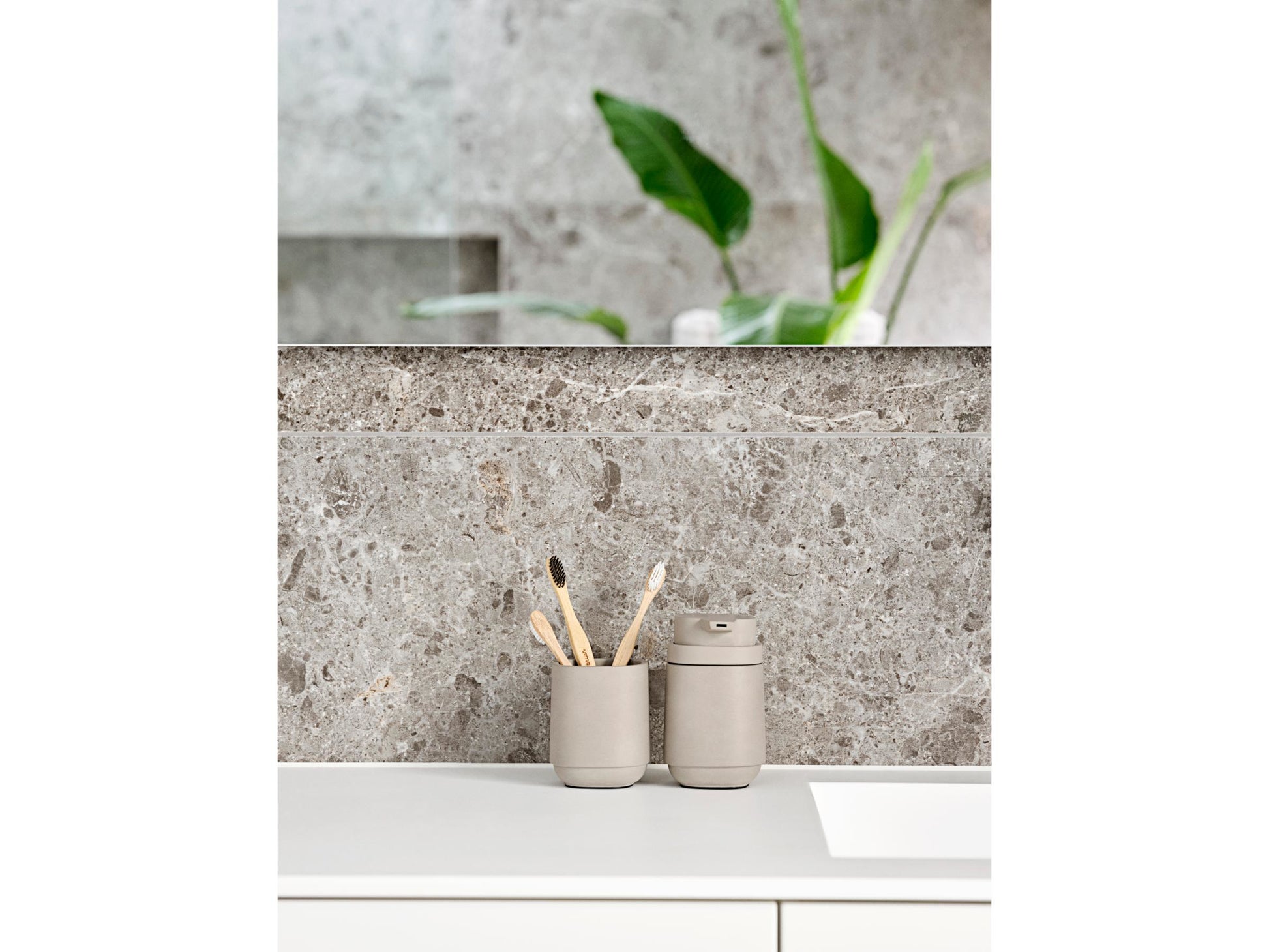 Zone Denmark Zahnputzbecher Time – ABS, 8×8×9,8 cm, Betonfarbe