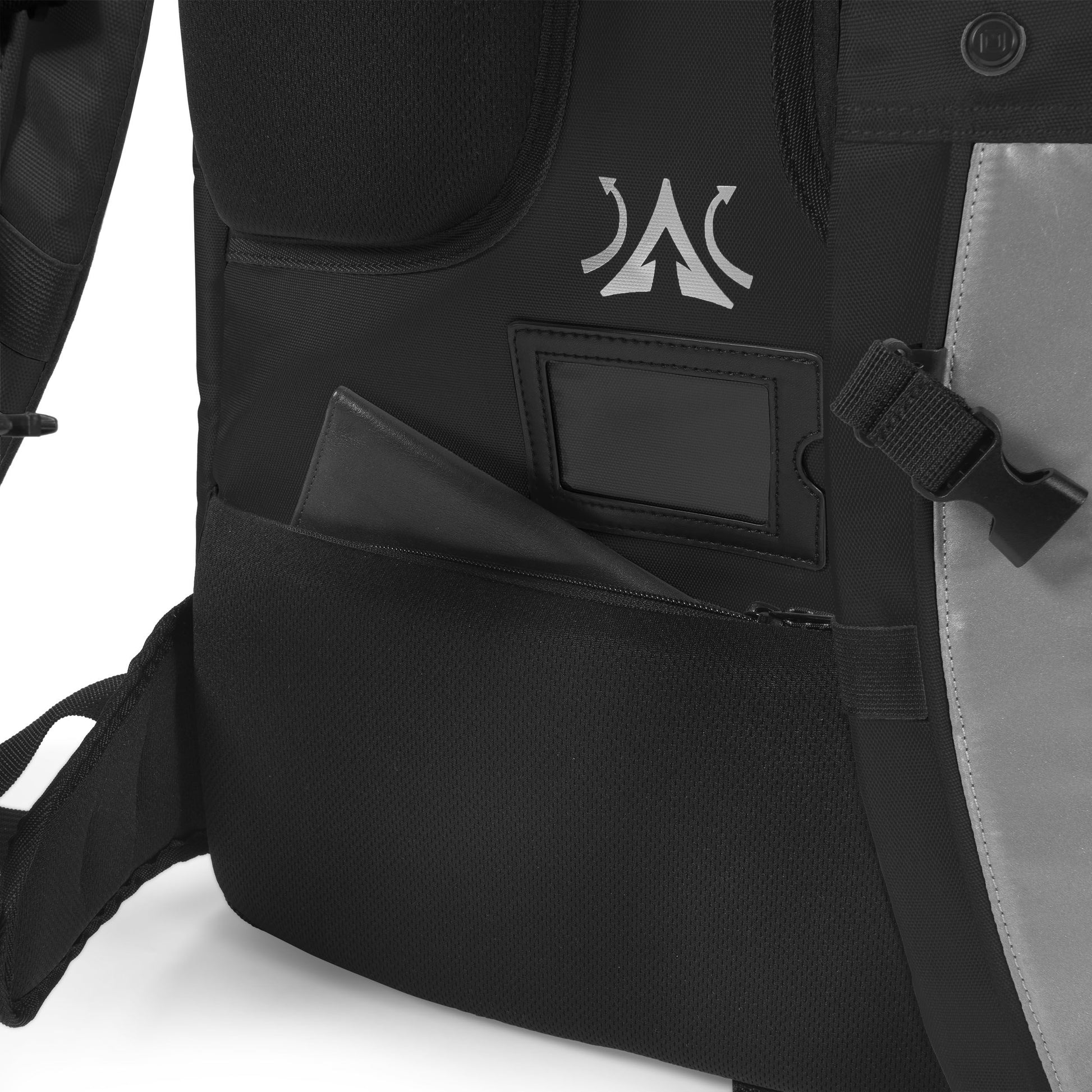 DICOTA REFLECTIVE – Notebook-Rucksack – 32–38 l, rPET (recyceltes PET), schwarz, reflektierend
