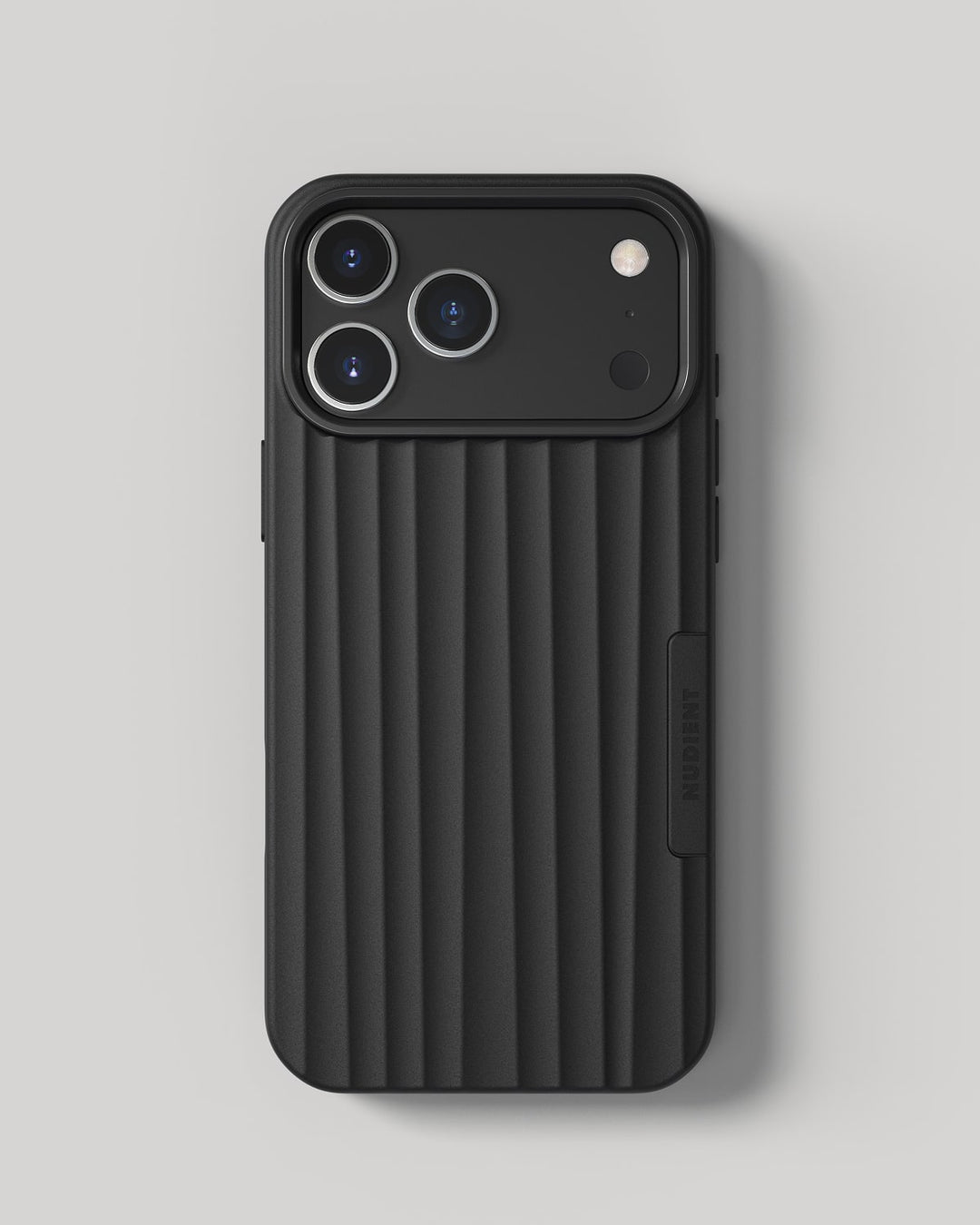 Nudient – Backcover – für Apple iPhone 17 Pro Max – schwarz – MagSafe kompatibel